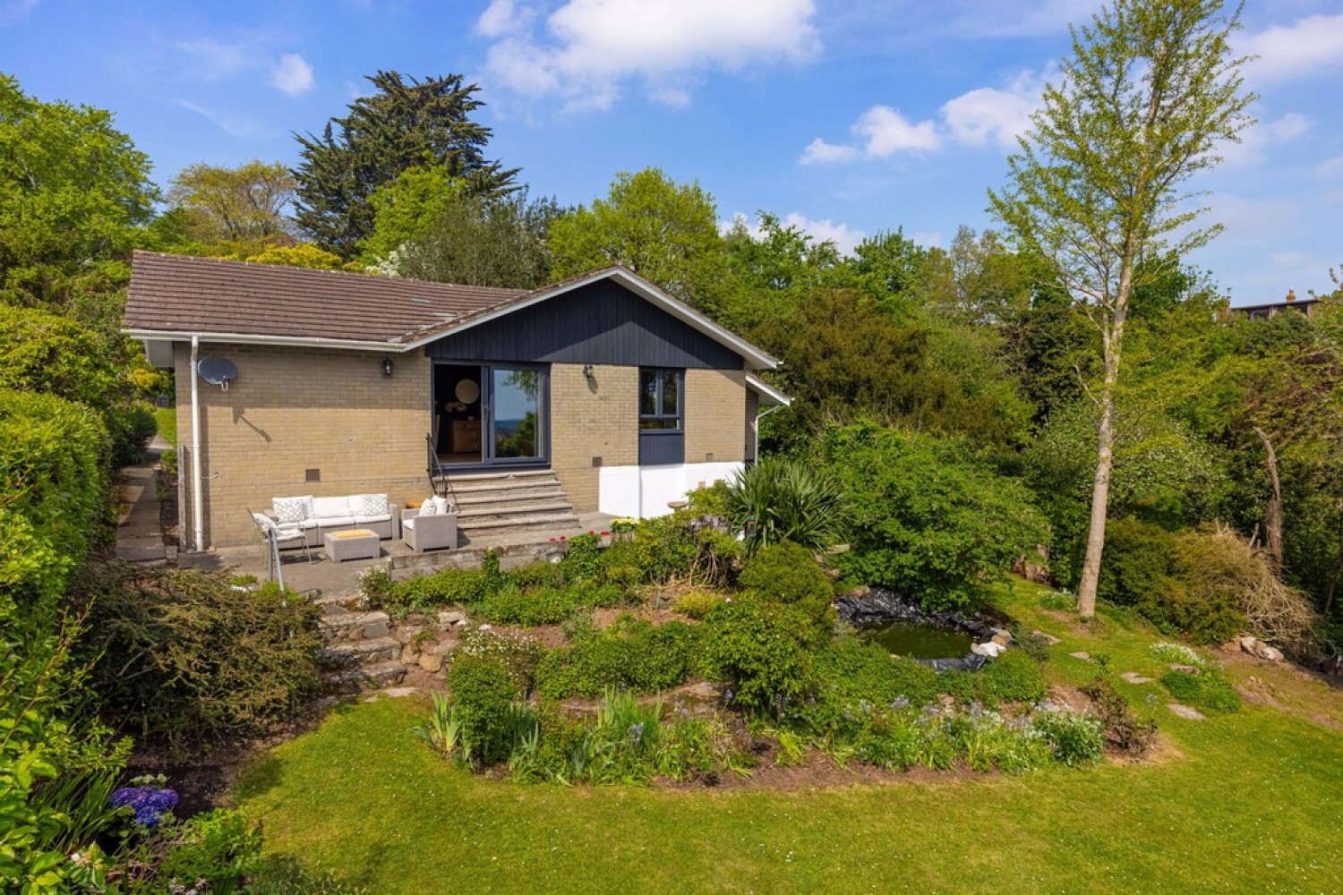 5 bedroom Bungalow for Sale Beech Avenue