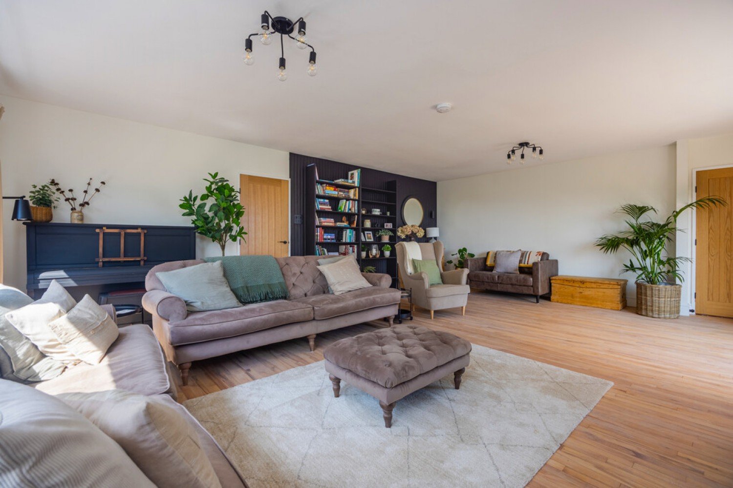 5 bedroom Bungalow for Sale Beech Avenue