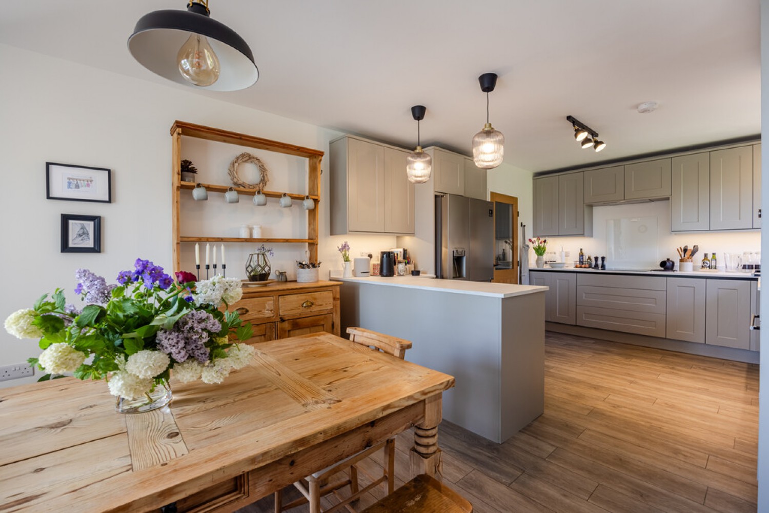 5 bedroom Bungalow for Sale Beech Avenue