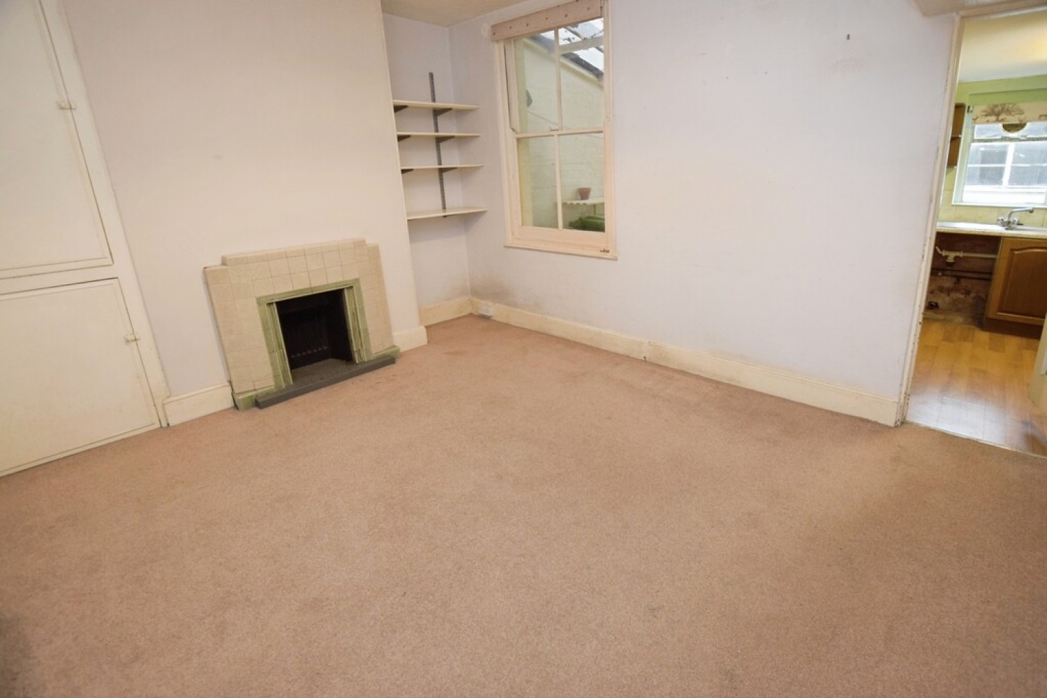 2 bedroom House for Sale Rosebery Road