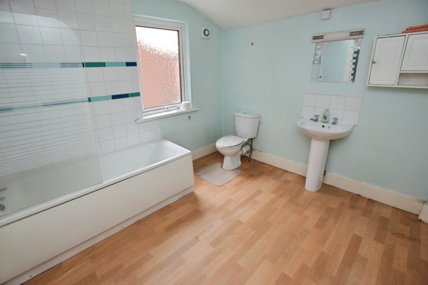 2 bedroom House for Sale Rosebery Road
