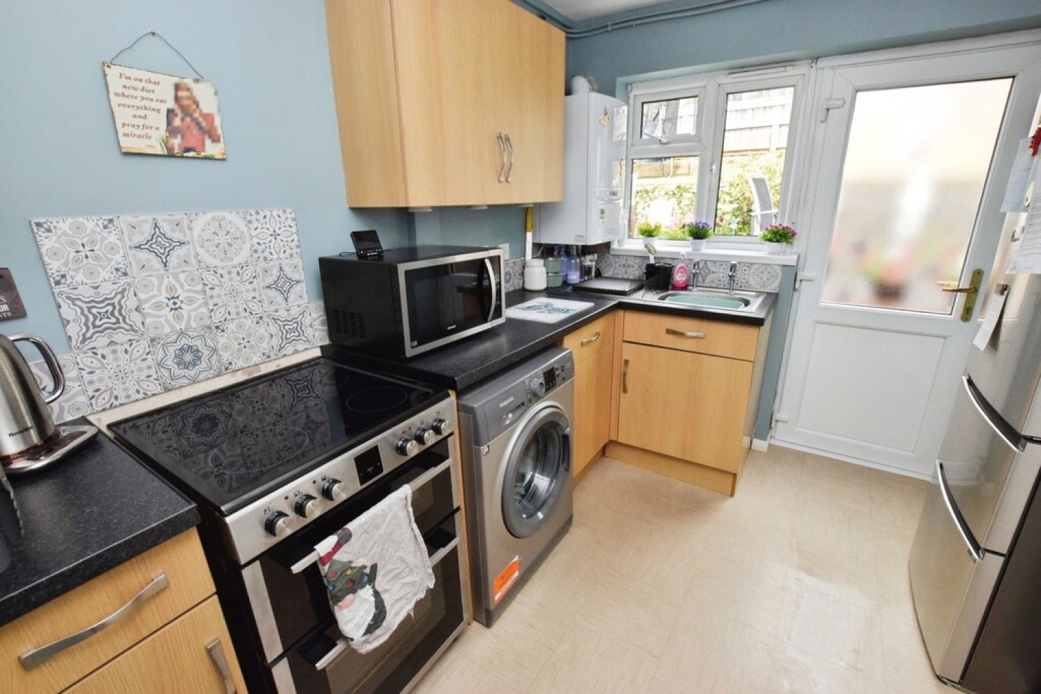2 bedroom Flat for Sale Leypark Road