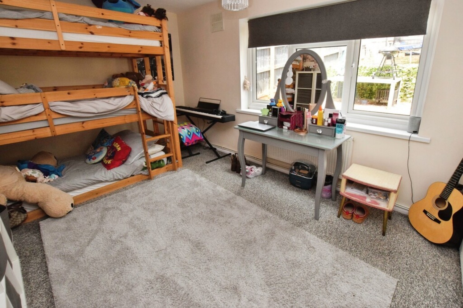 2 bedroom Flat for Sale Leypark Road