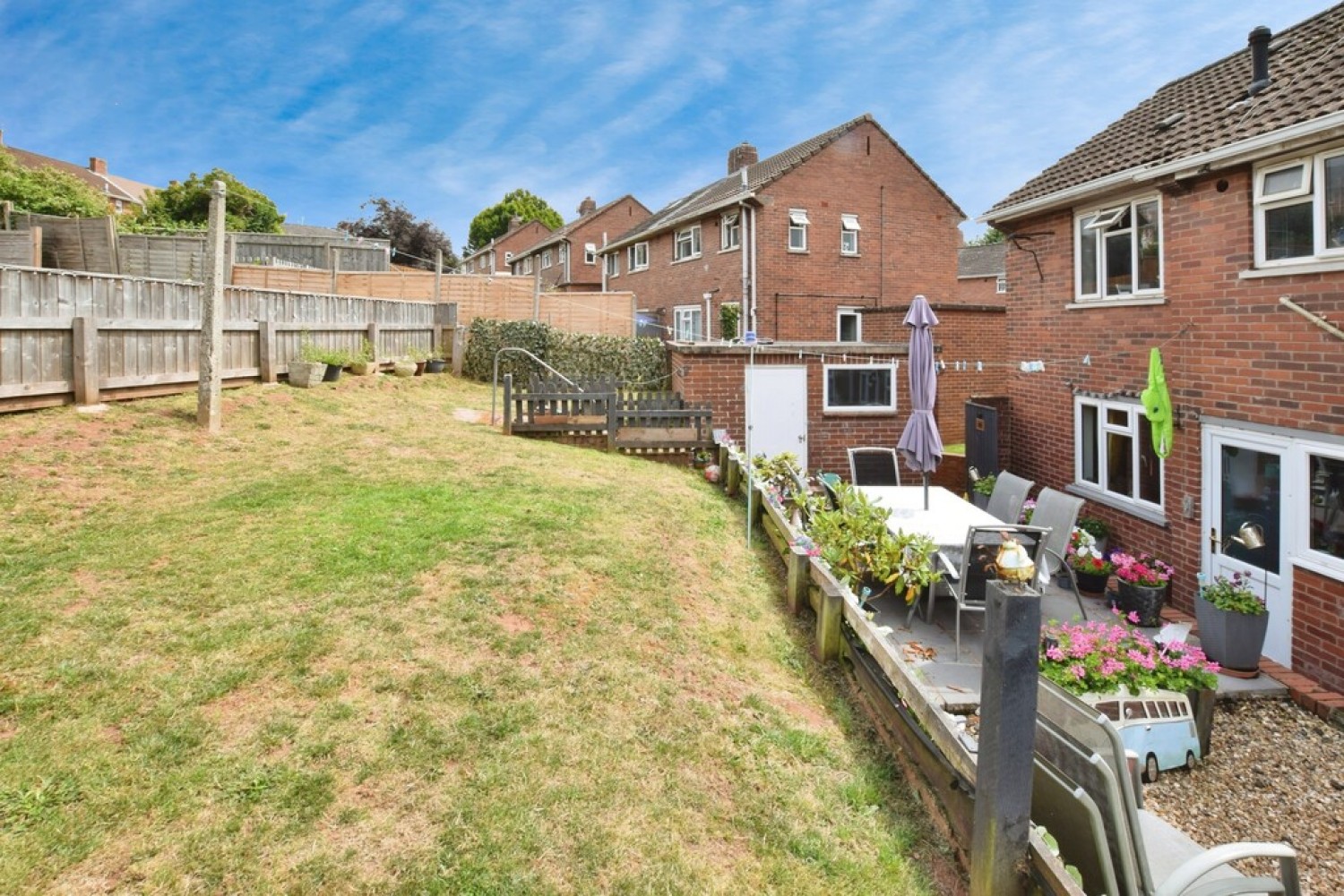 2 bedroom Flat for Sale Leypark Road