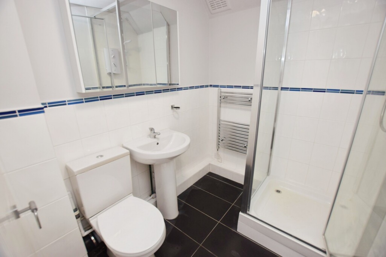 1 bedroom Flat for Sale Woodwater Lane