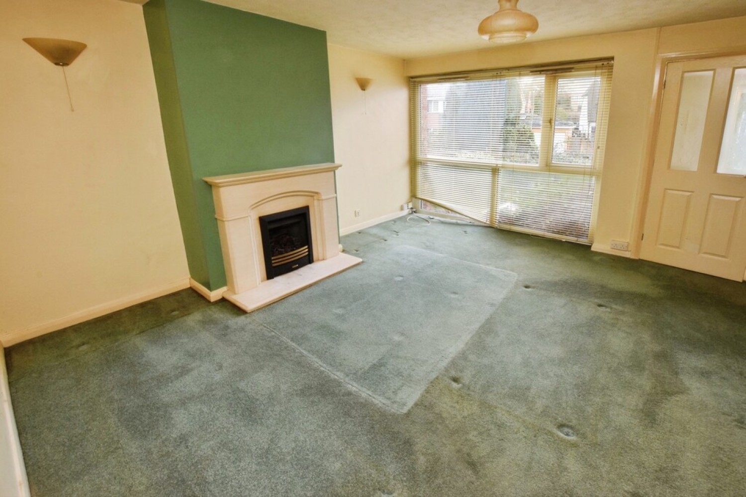 3 bedroom House for Sale Woodwater Lane