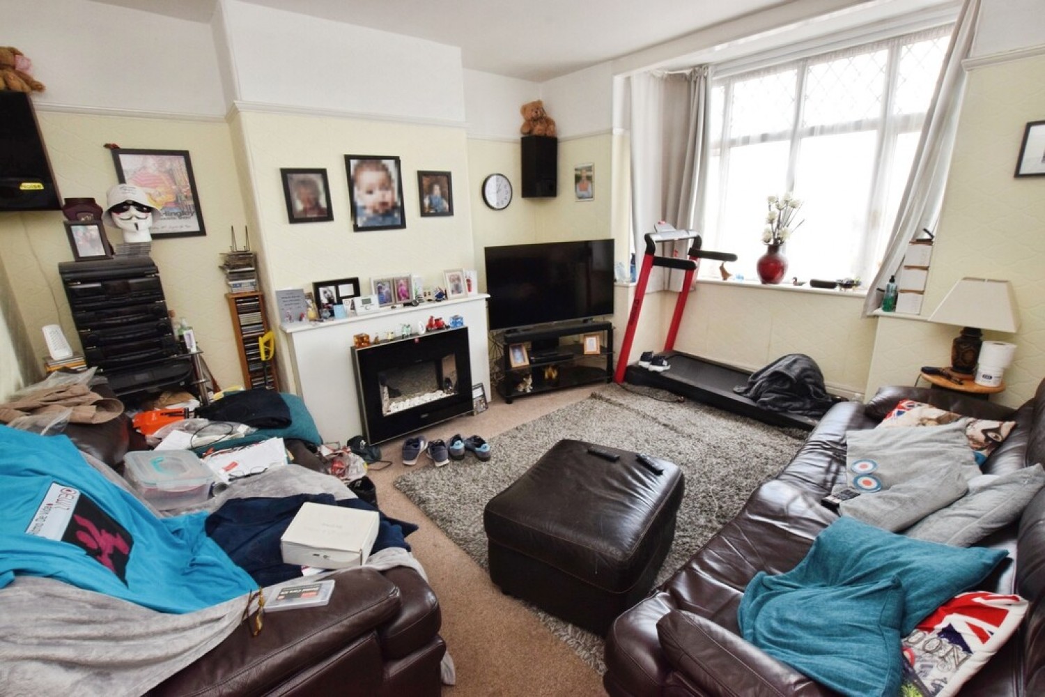 3 bedroom House for Sale Broadway