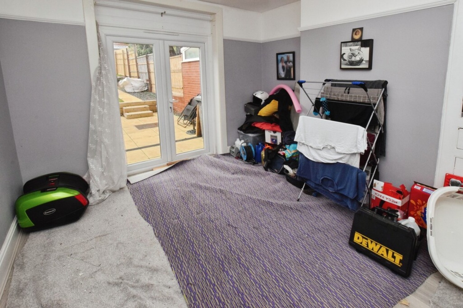 3 bedroom House for Sale Broadway