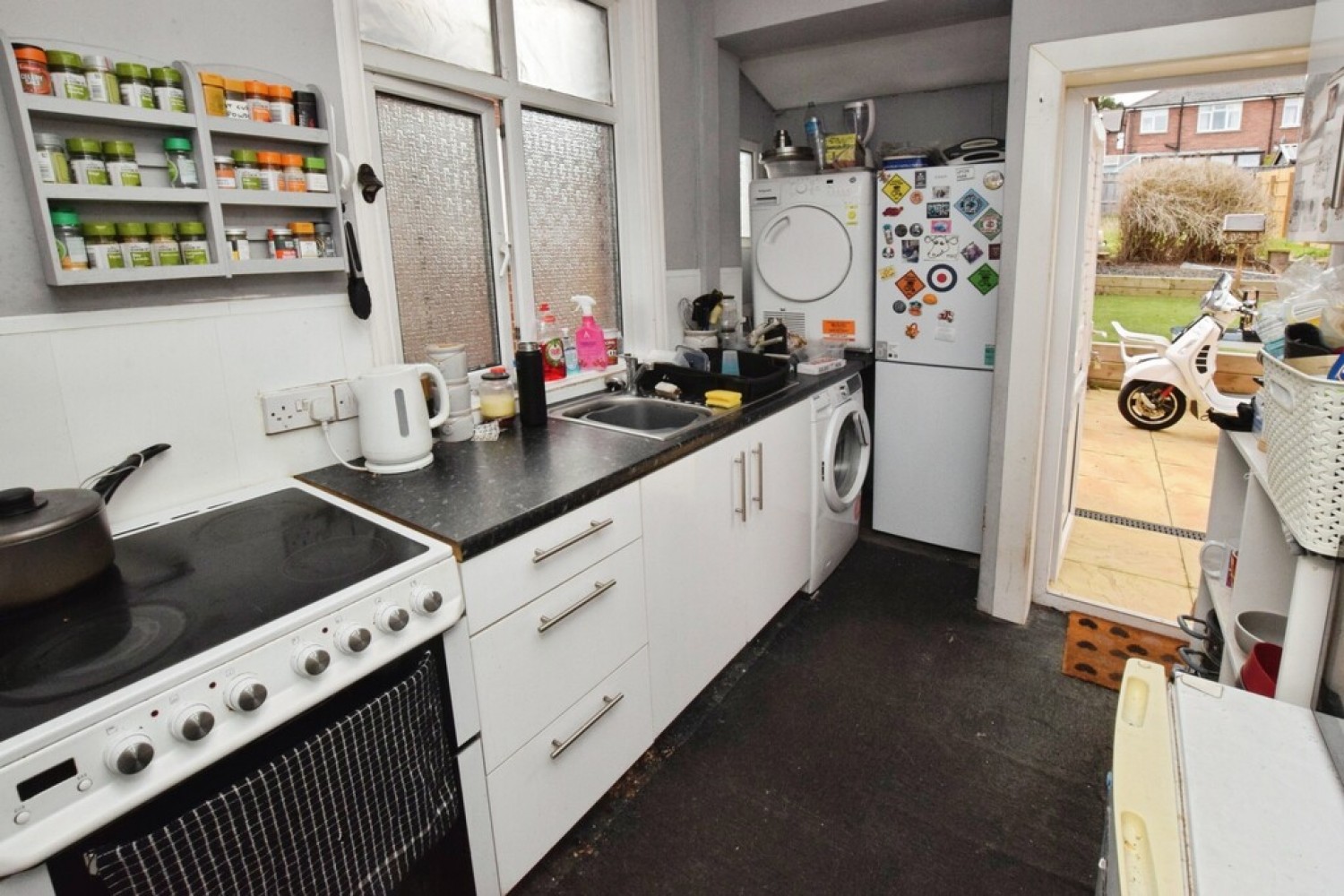 3 bedroom House for Sale Broadway