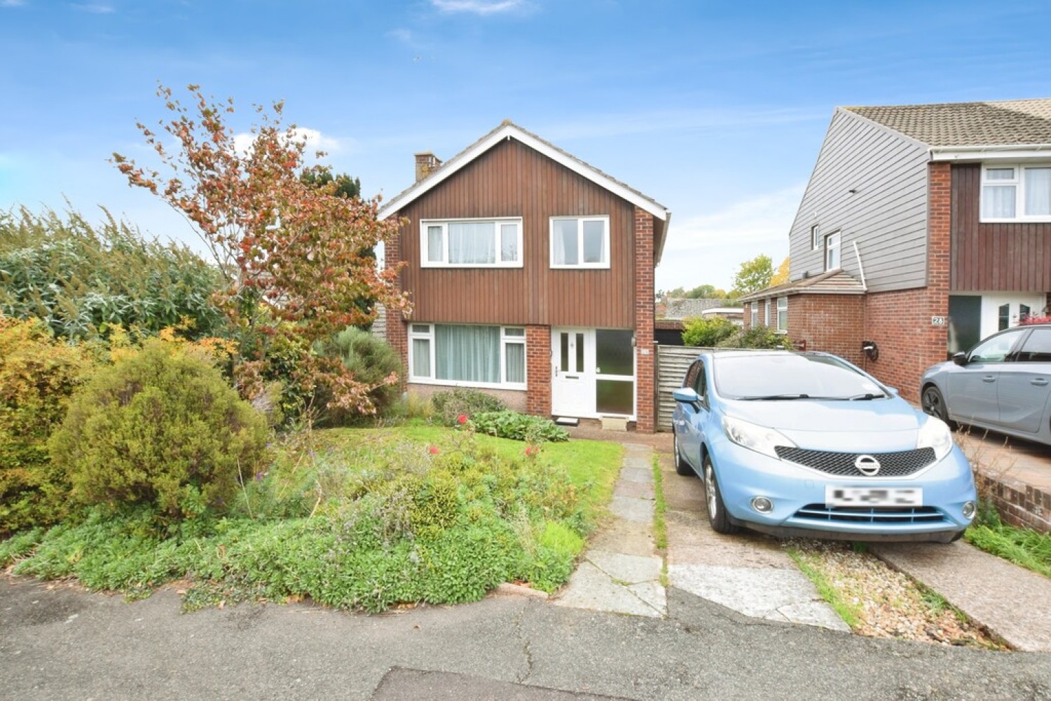 3 bedroom House for Sale Broadfields Road