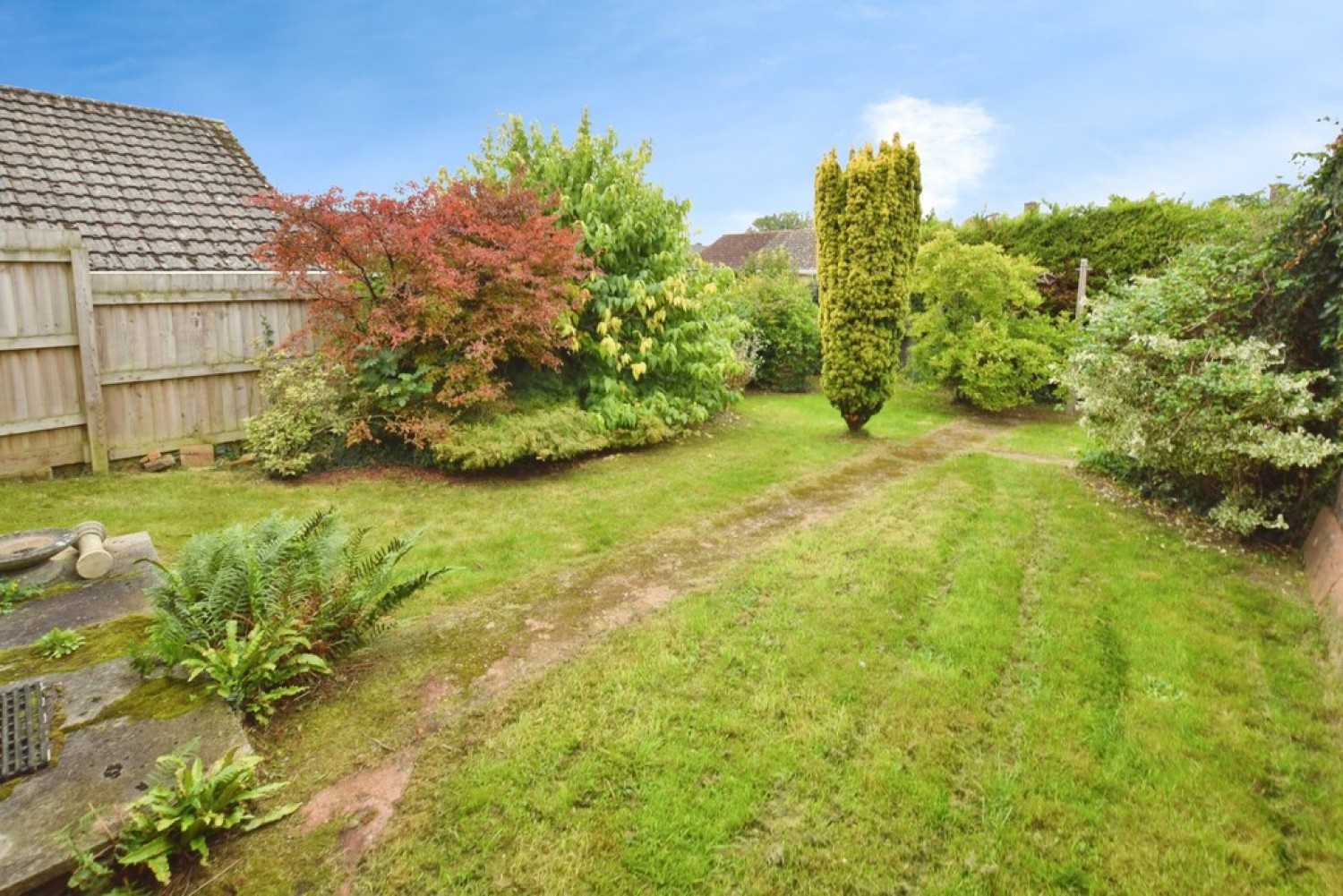 3 bedroom House for Sale Broadfields Road