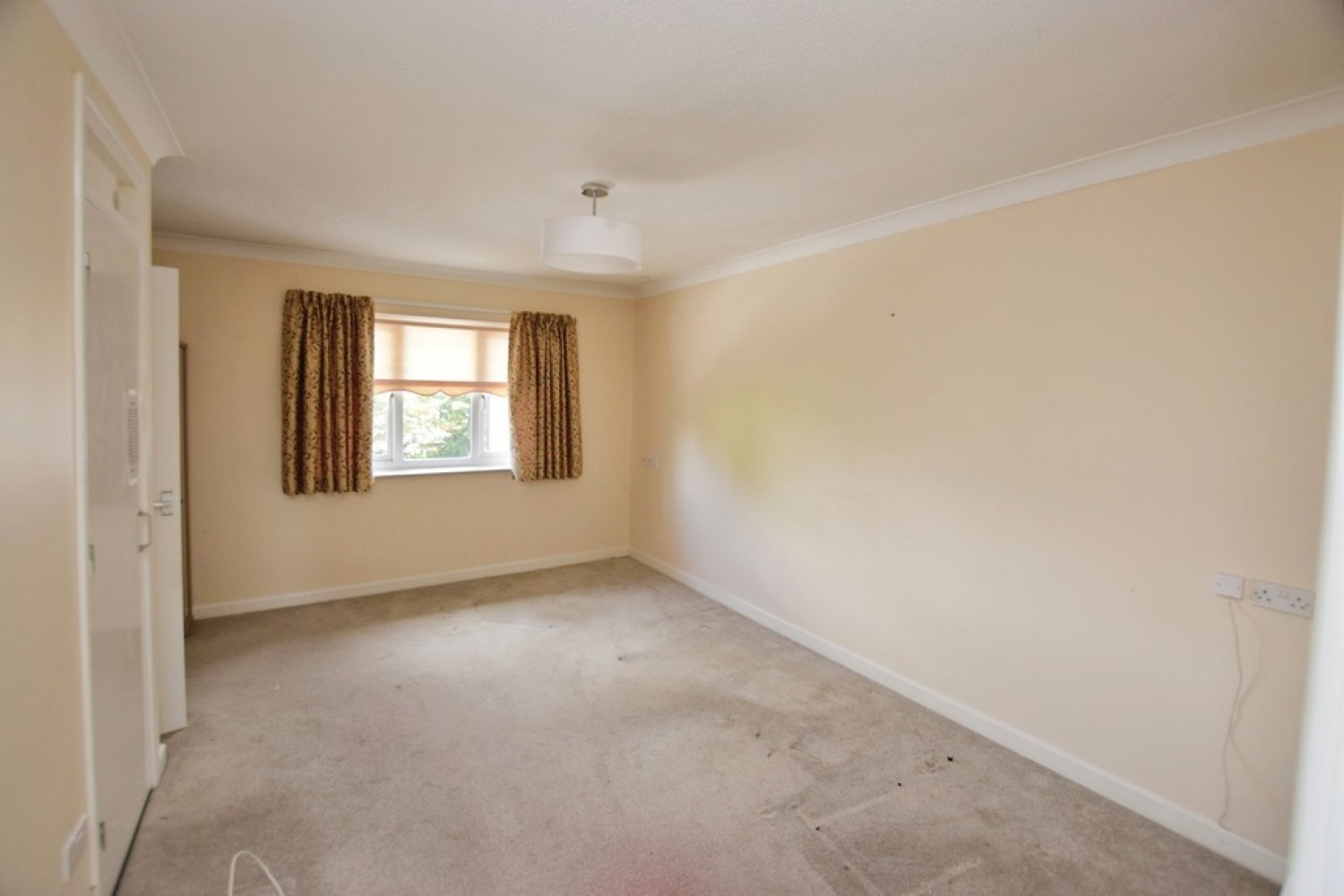 2 bedroom Flat for Sale Church Street