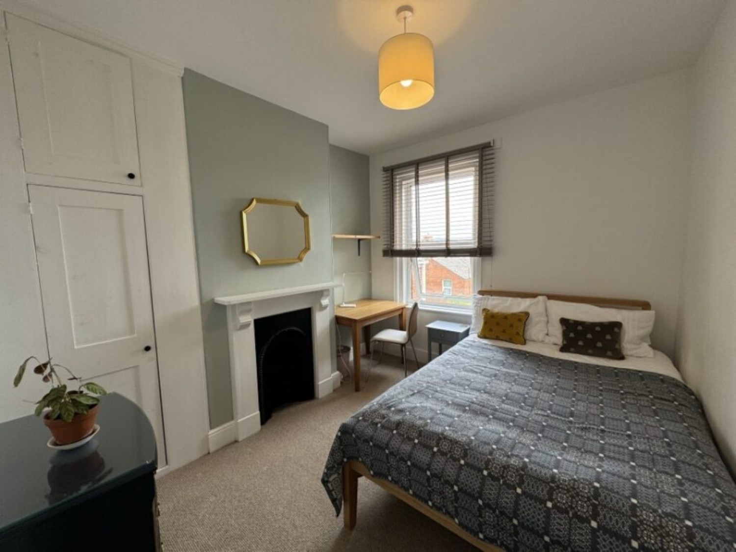 4 bedroom House for Sale Abbots Road