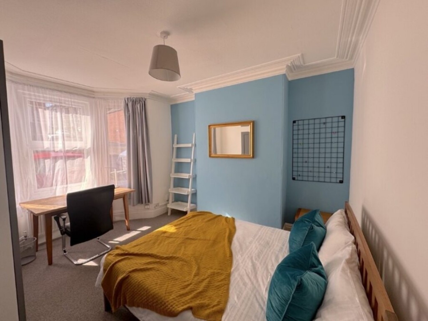 5 bedroom House for Sale Priory Road