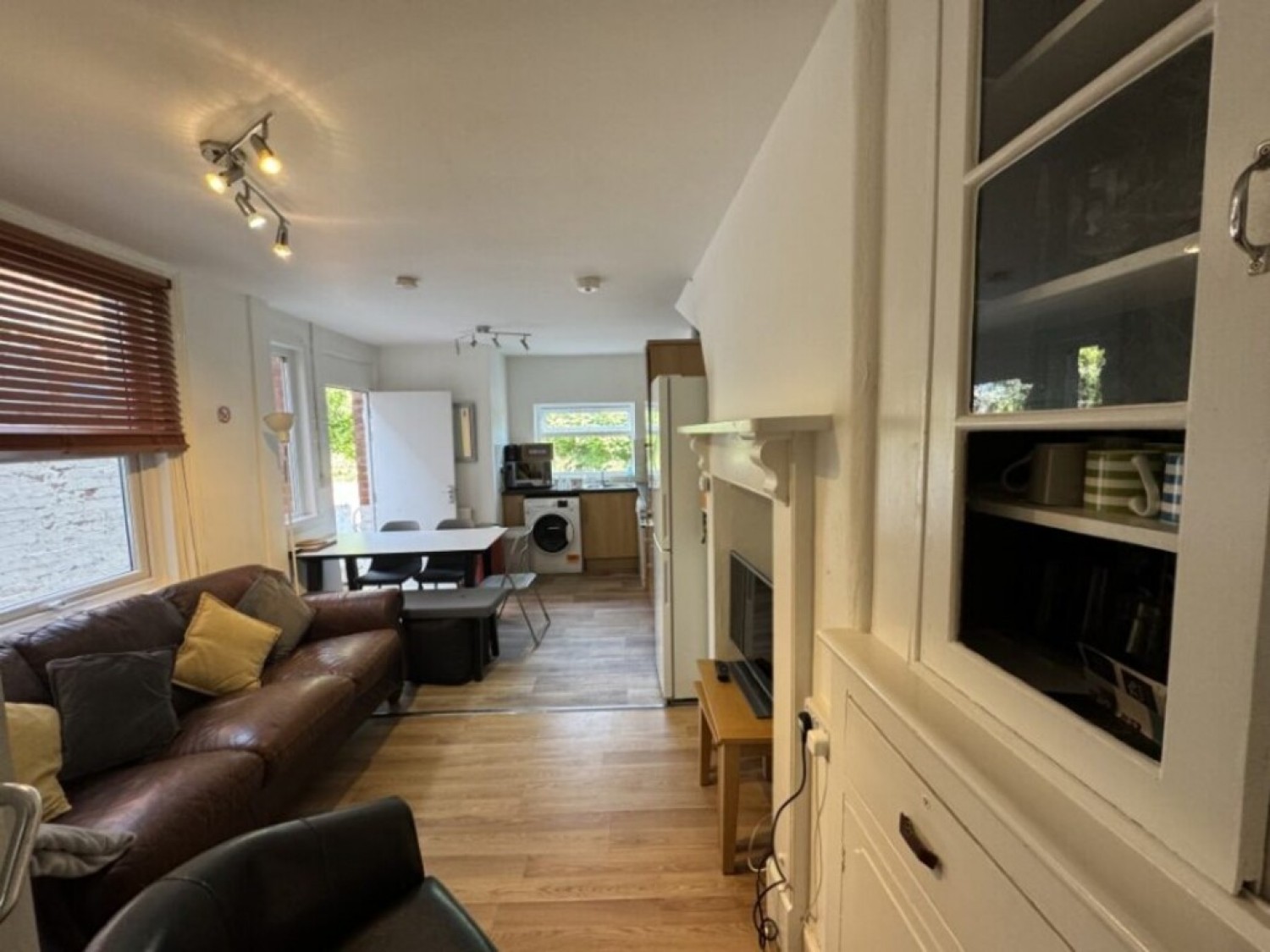 5 bedroom House for Sale Priory Road