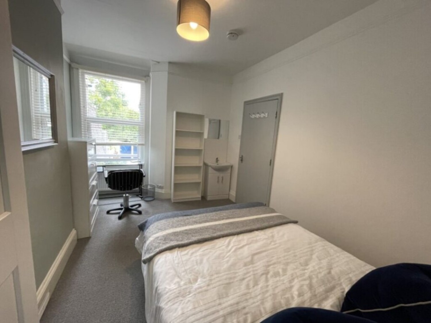 5 bedroom House for Sale Priory Road