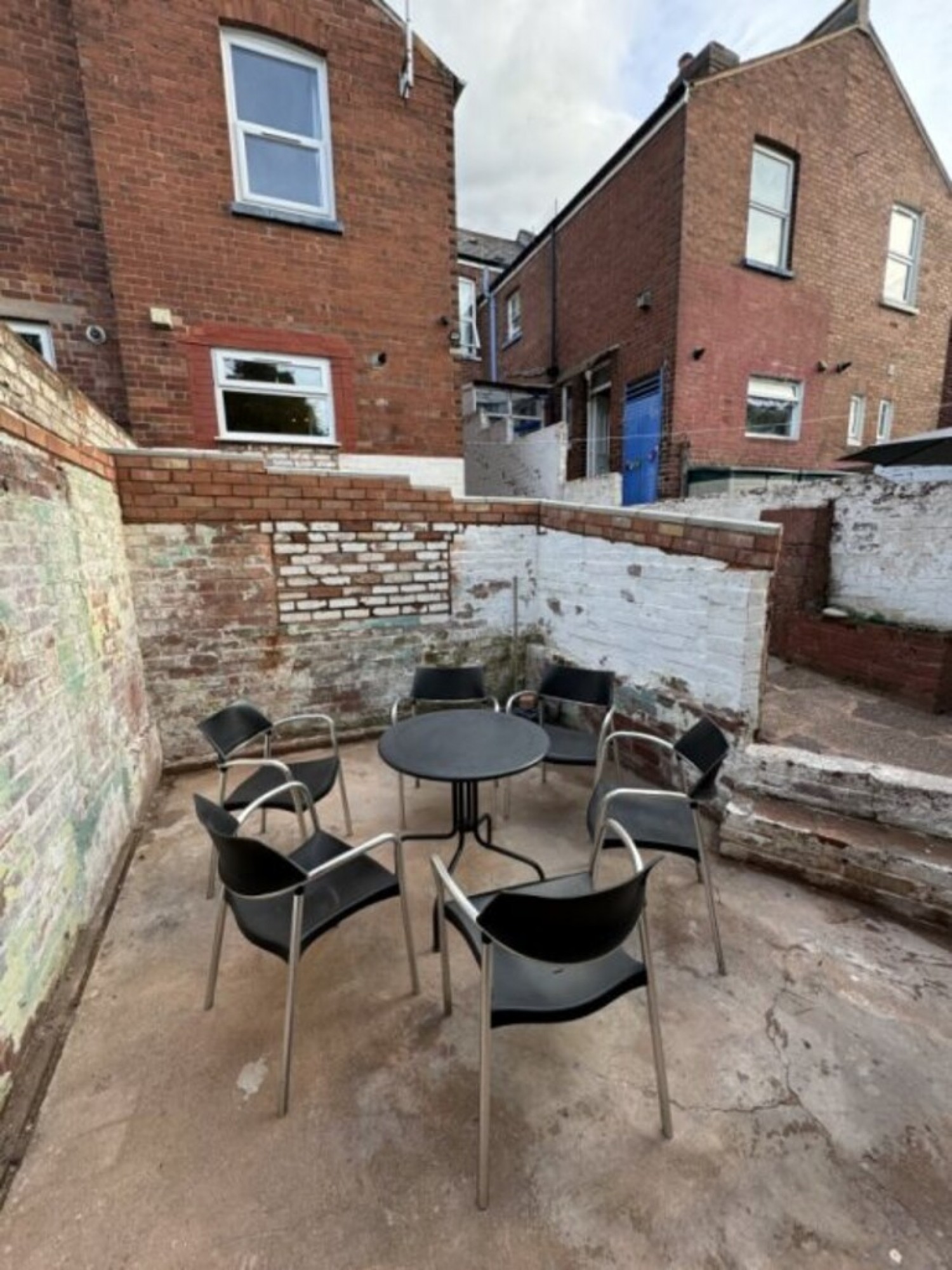 5 bedroom House for Sale Priory Road