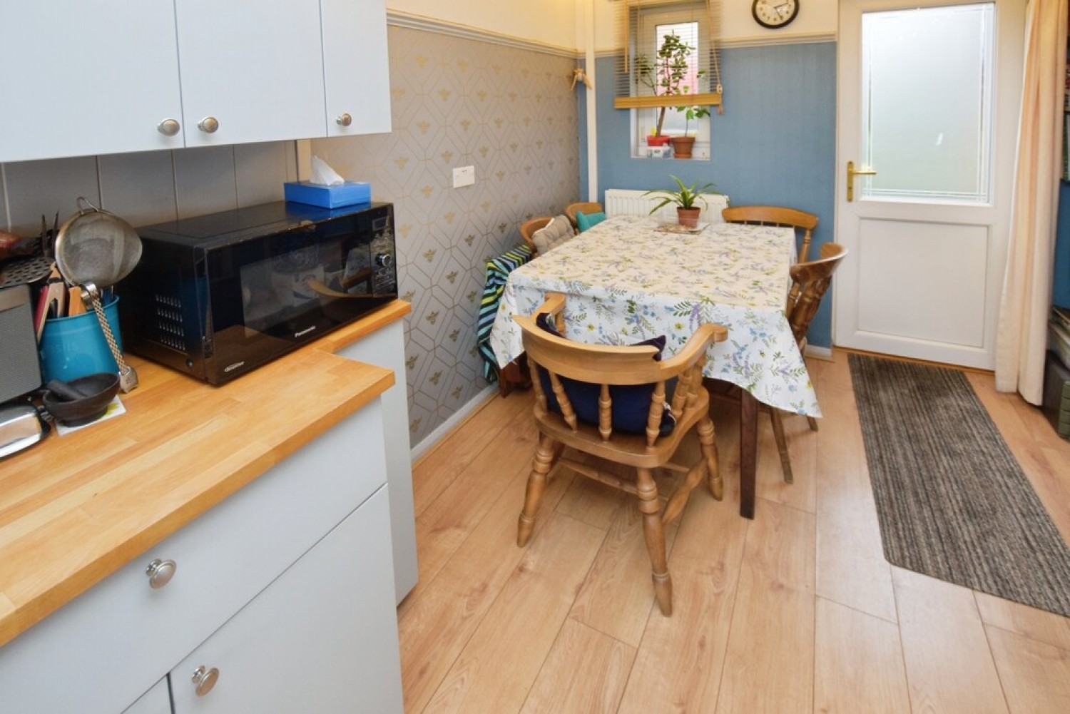 3 bedroom House for Sale Lloyds Crescent