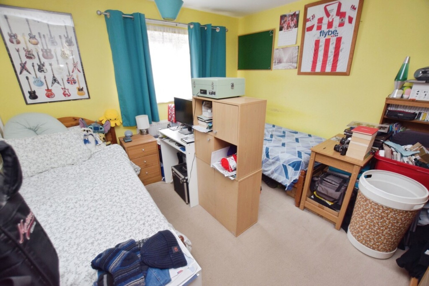 3 bedroom House for Sale Lloyds Crescent