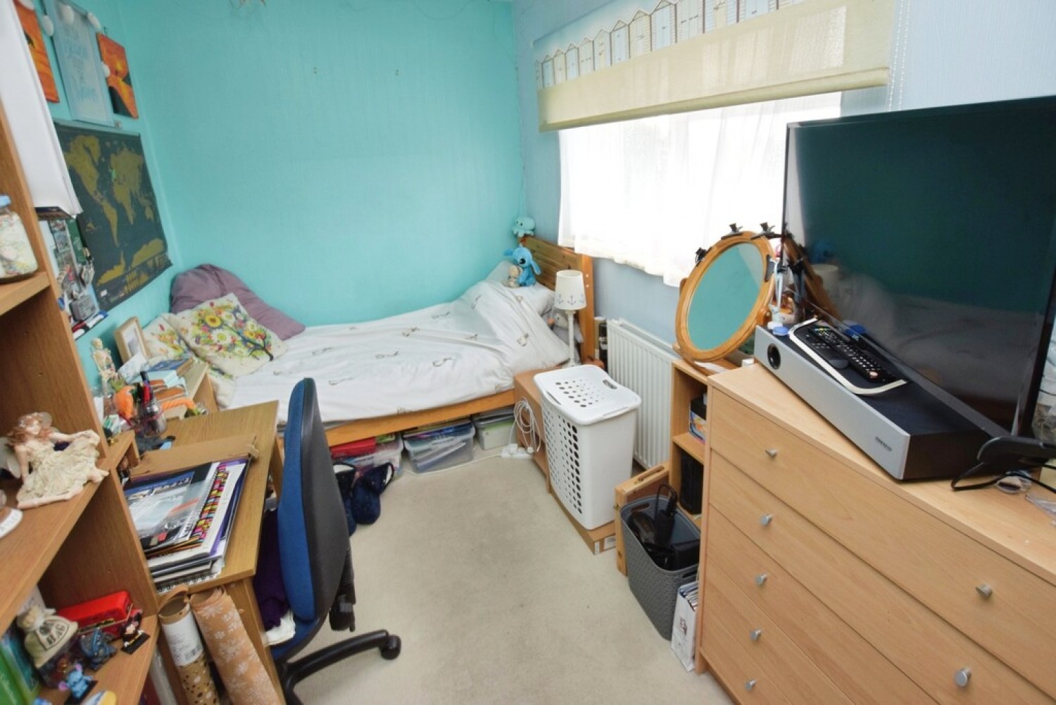 3 bedroom House for Sale Lloyds Crescent