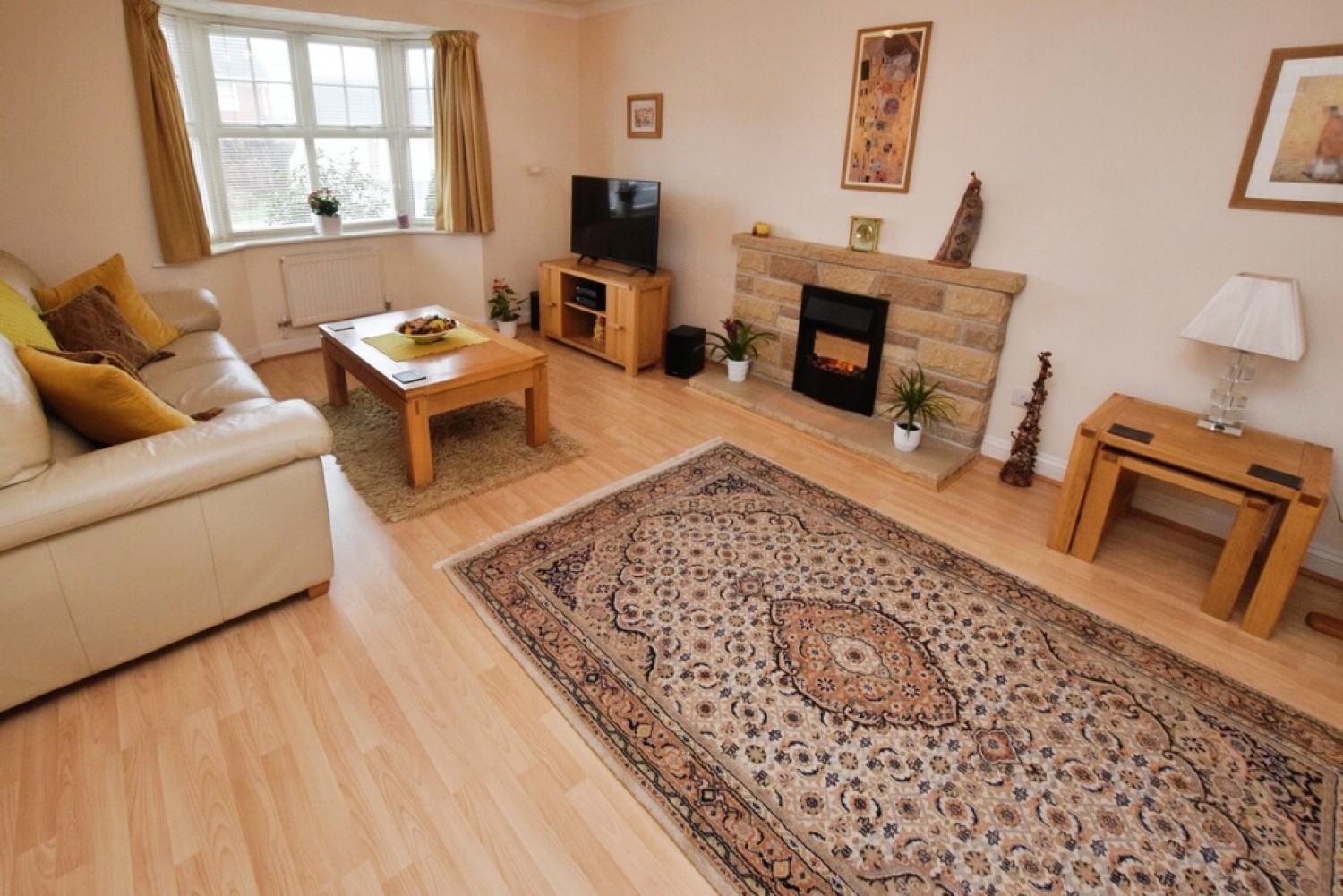 4 bedroom House for Sale Apple Farm Grange