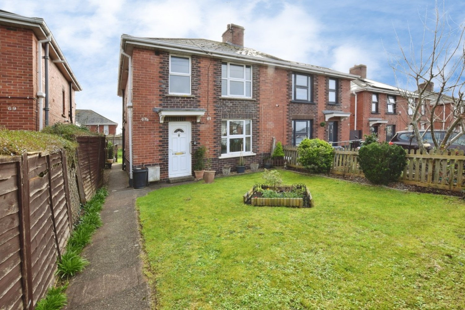 1 bedroom Flat for Sale Burnthouse Lane