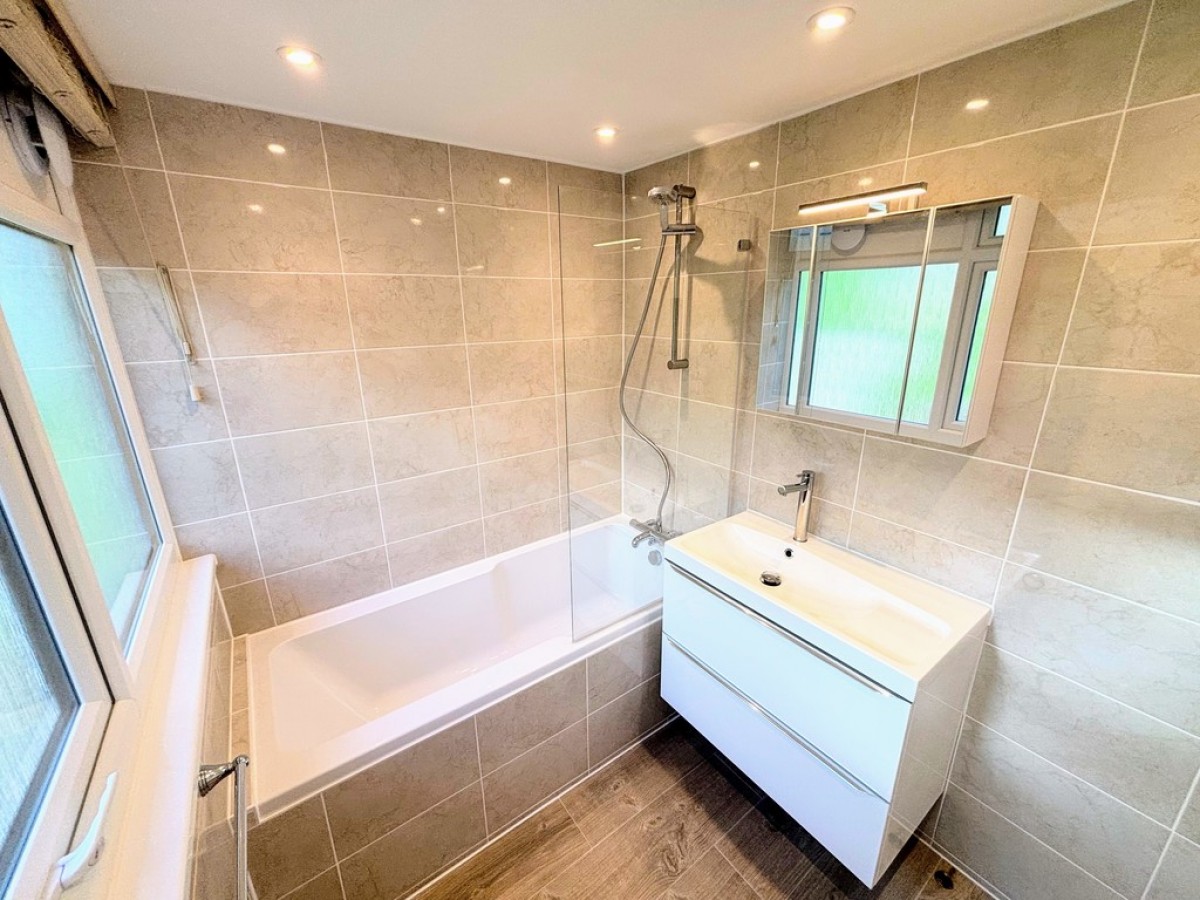 Woodwater Lane, Broadfields, Exeter