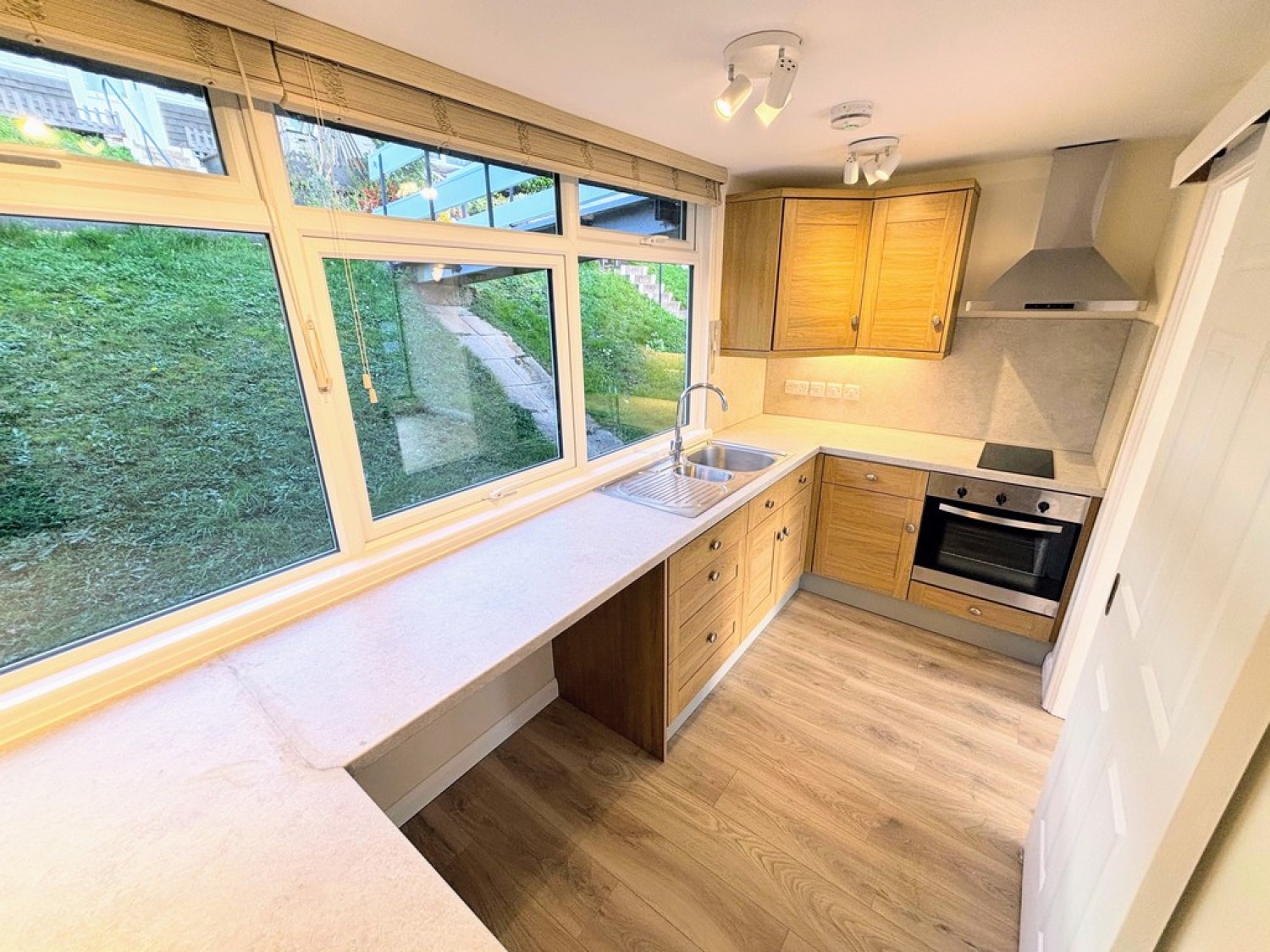 1 bedroom Flat for Letting Woodwater Lane, Broadfields, Exeter