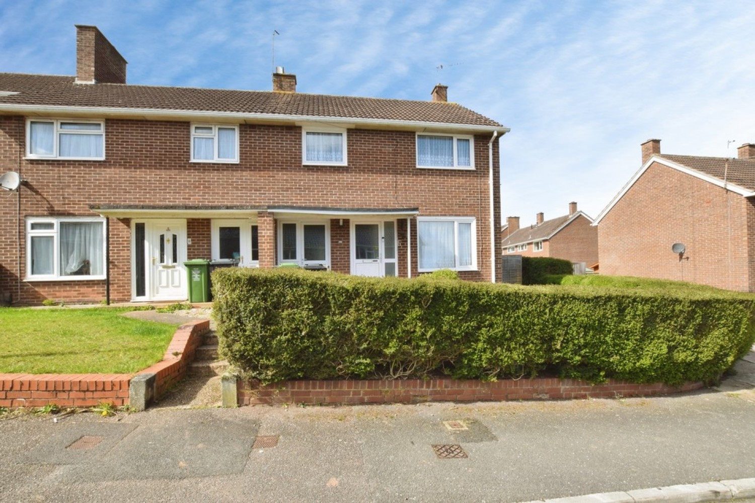 3 bedroom House for Sale Merlin Crescent