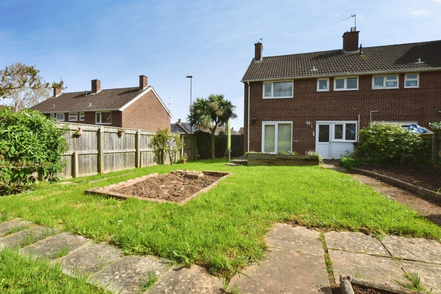 3 bedroom House for Sale Merlin Crescent