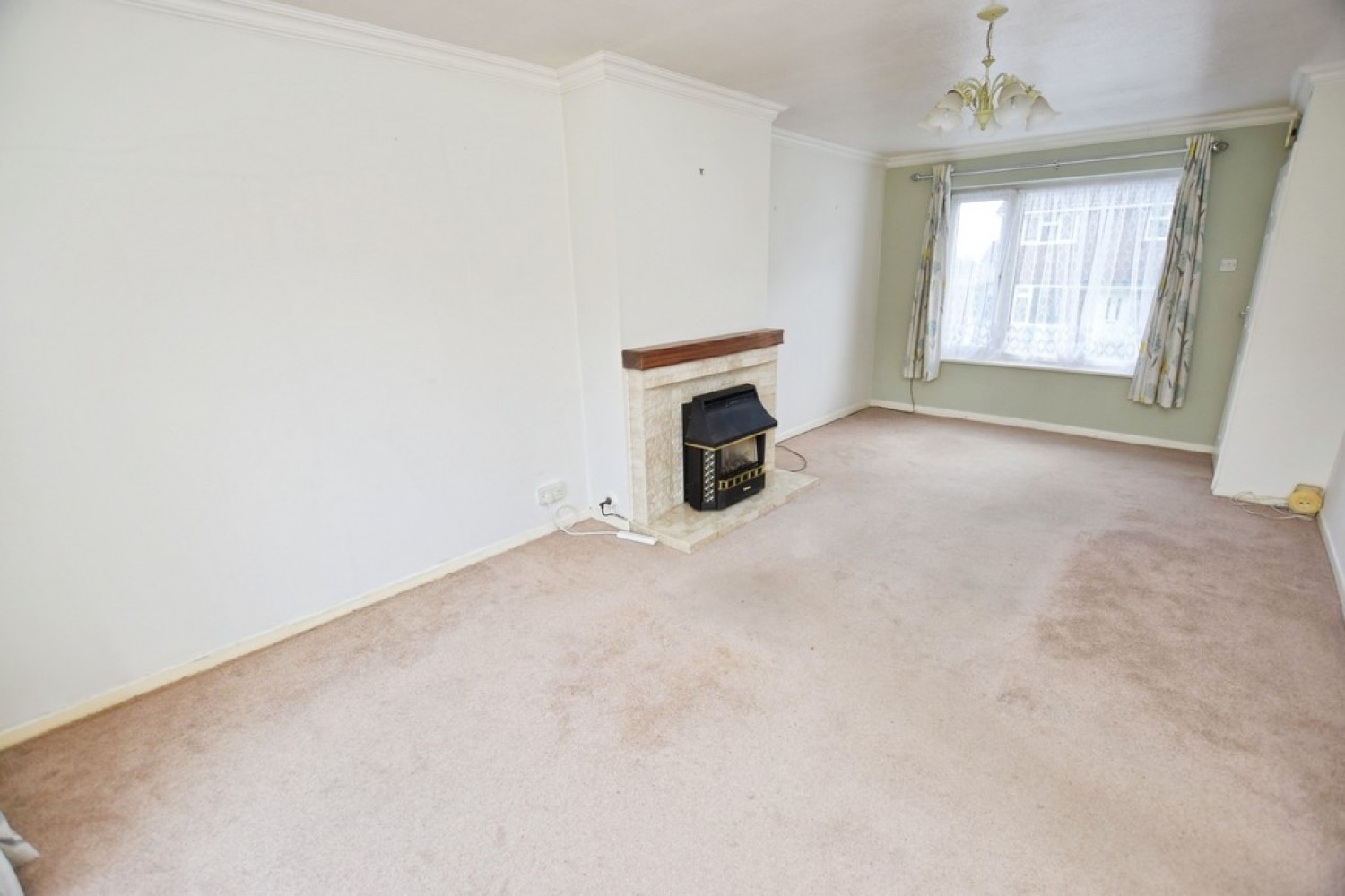 3 bedroom House for Sale Merlin Crescent