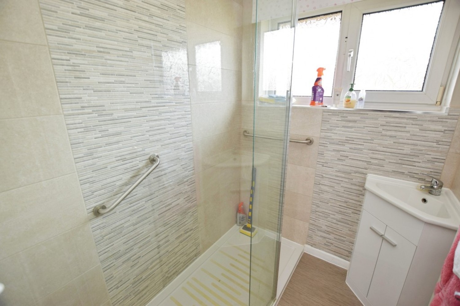 3 bedroom House for Sale Merlin Crescent