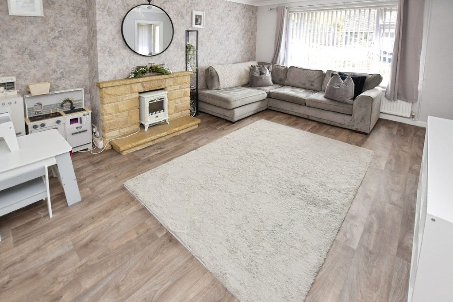 2 bedroom House for Sale Elgar Close, Broadfields