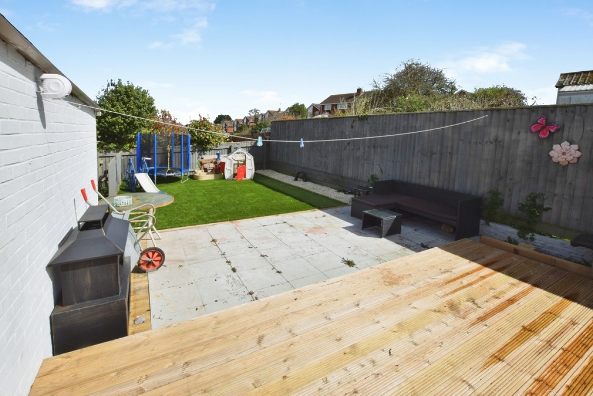 Elgar Close, Broadfields