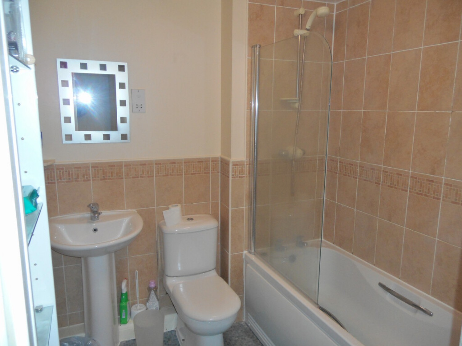 2 bedroom Flat for Letting Medley Court