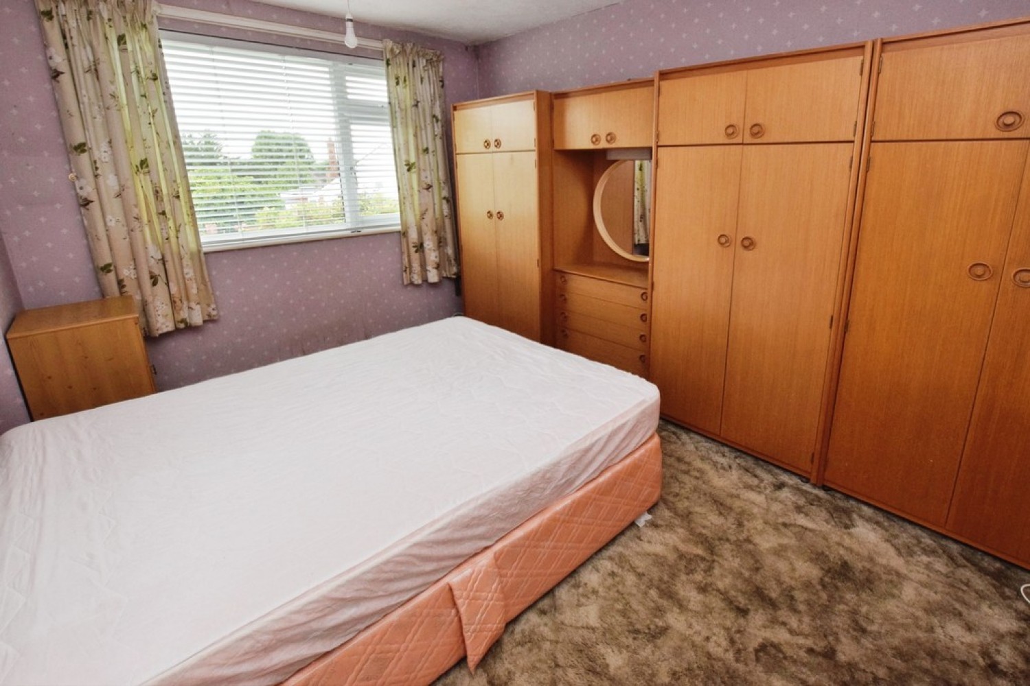 2 bedroom Bungalow for Sale Exeter, Devon, England