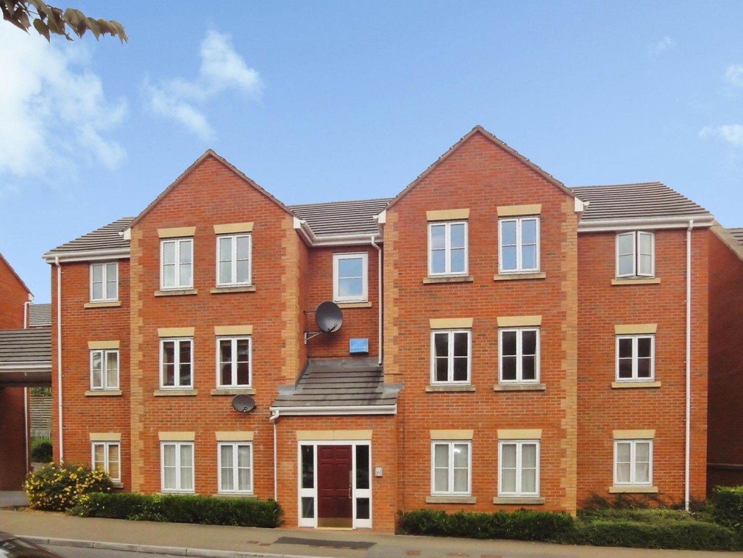2 bedroom Flat for Sale Kinnerton Way