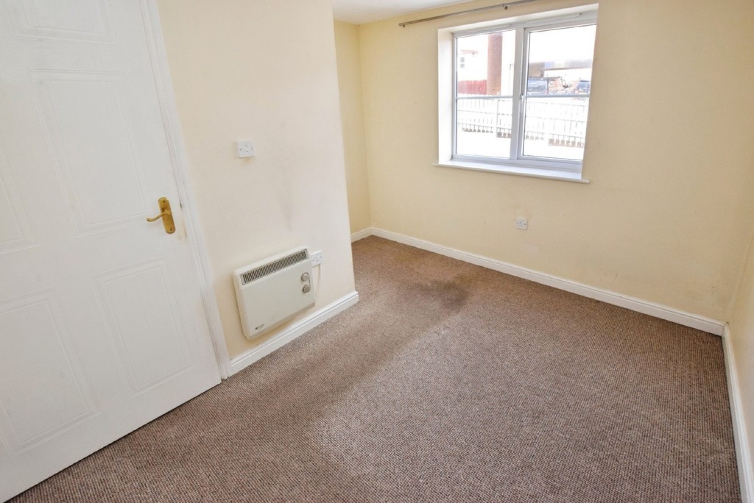 2 bedroom Flat for Sale Kinnerton Way