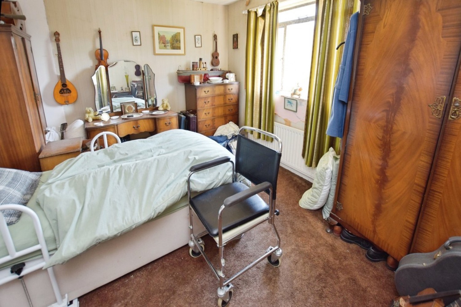 2 bedroom Bungalow for Sale Gloucester Road, Exeter, Devon