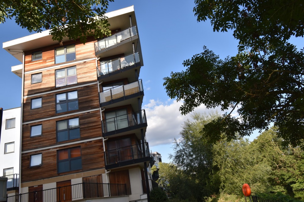 Clifford Way, Riverside Plaza