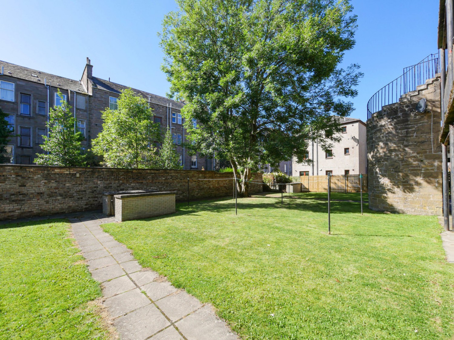 2 bedroom Flat for Letting Taits Lane, Dundee