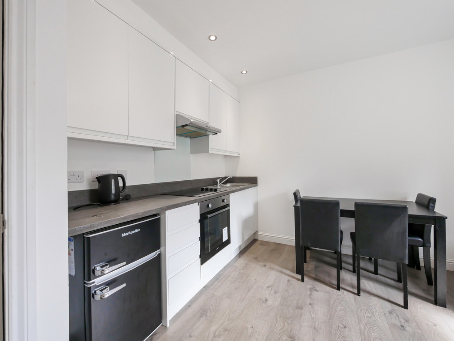 2 bedroom Flat for Letting Castle Street, Dundee