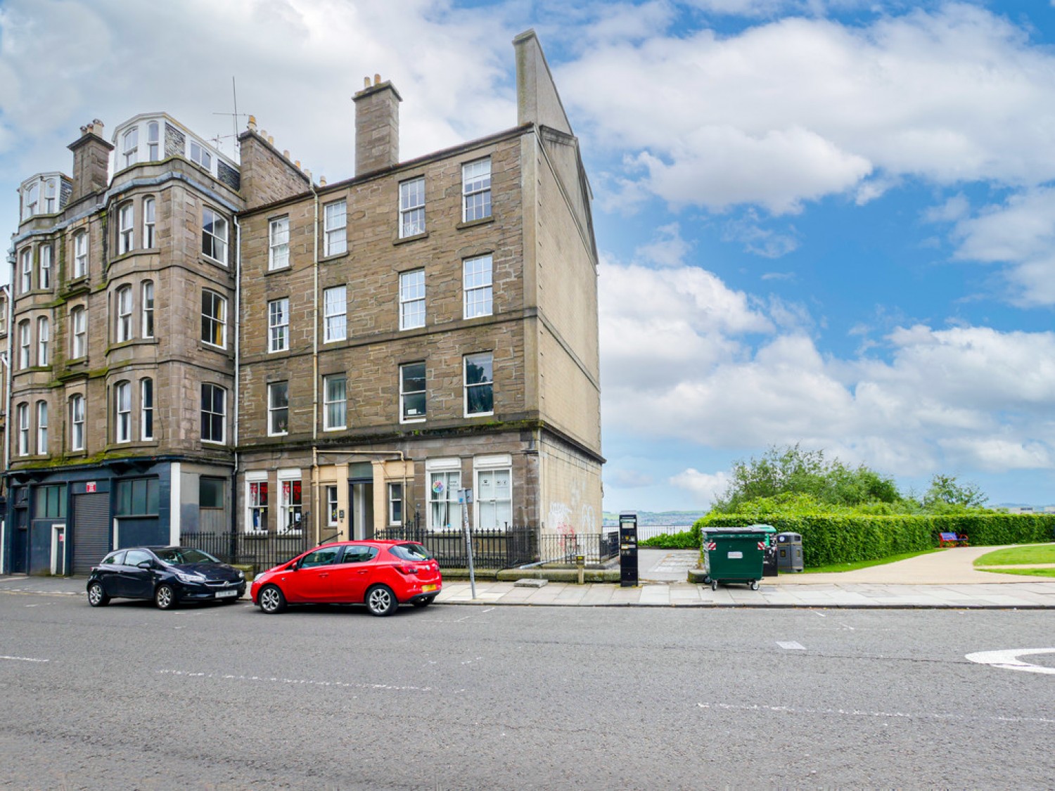 2 bedroom Flat for Letting Perth Road, Dundee