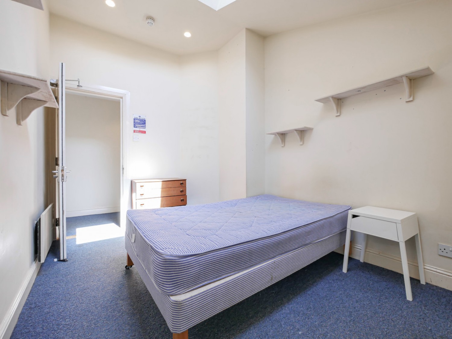 3 bedroom Flat in Bank Street, Dundee