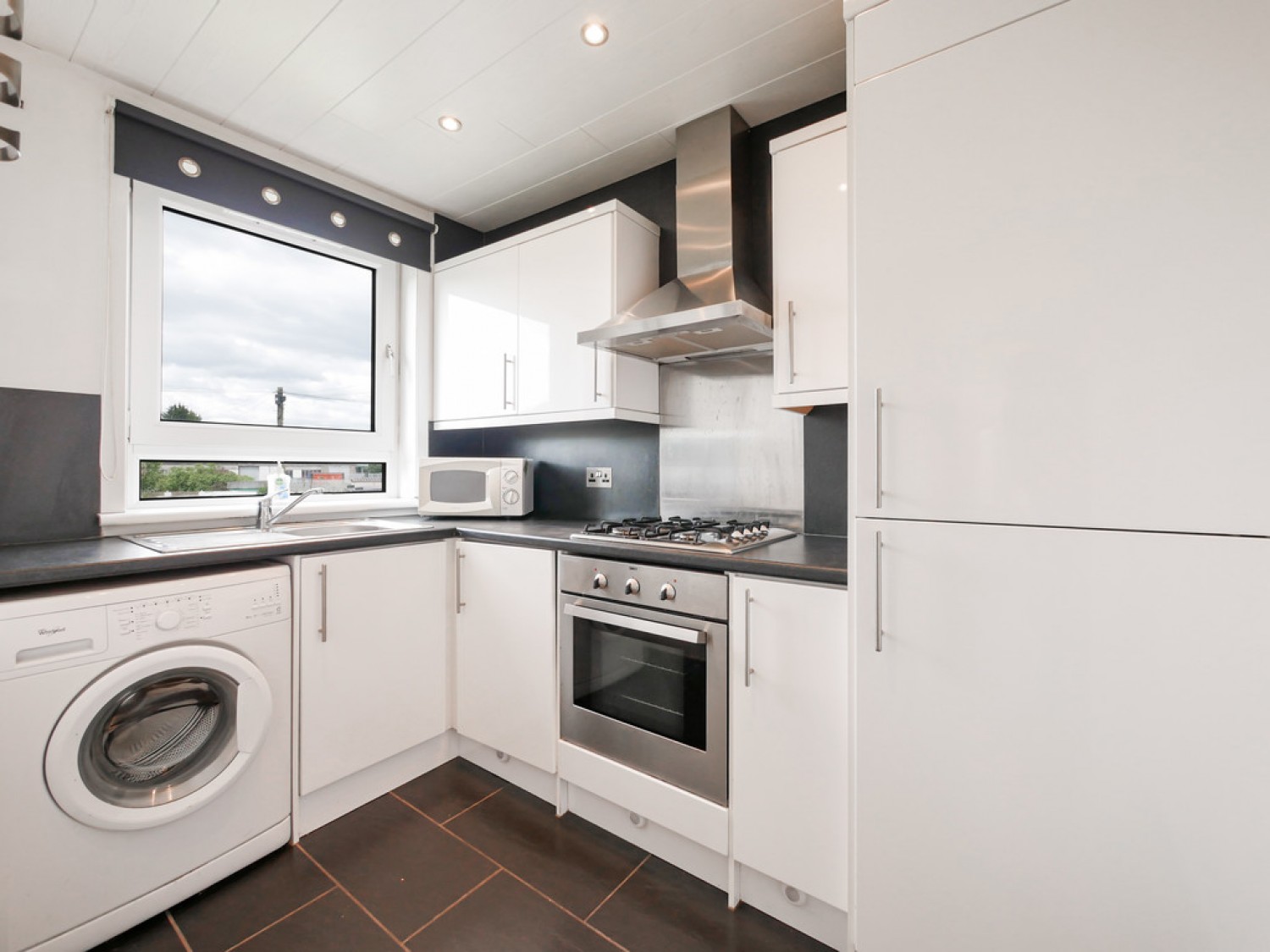 2 bedroom Flat for Letting Broughty Ferry Court, Dundee
