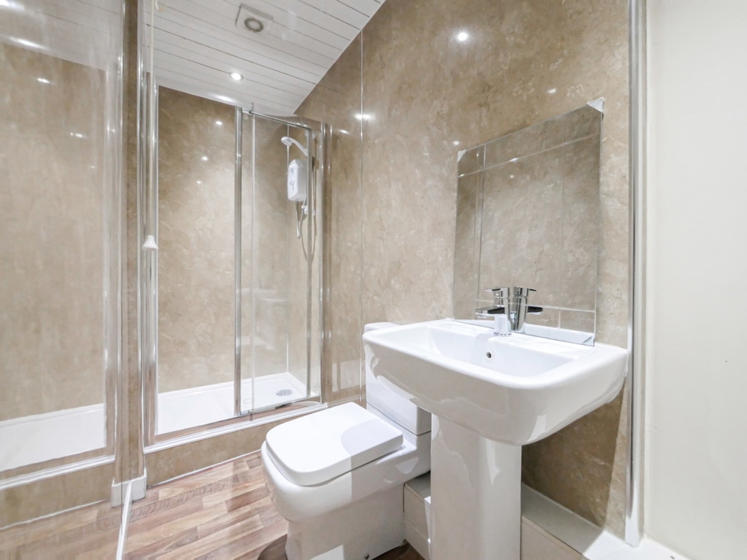 5 bedroom Flat in Nethergate, Dundee