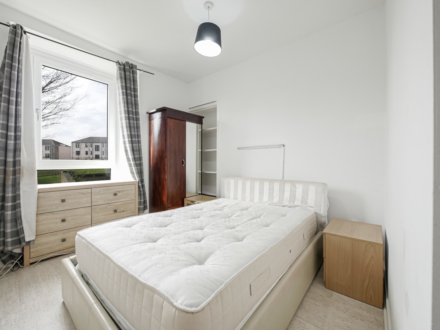 1 bedroom Flat for Letting Provost Road, Dundee