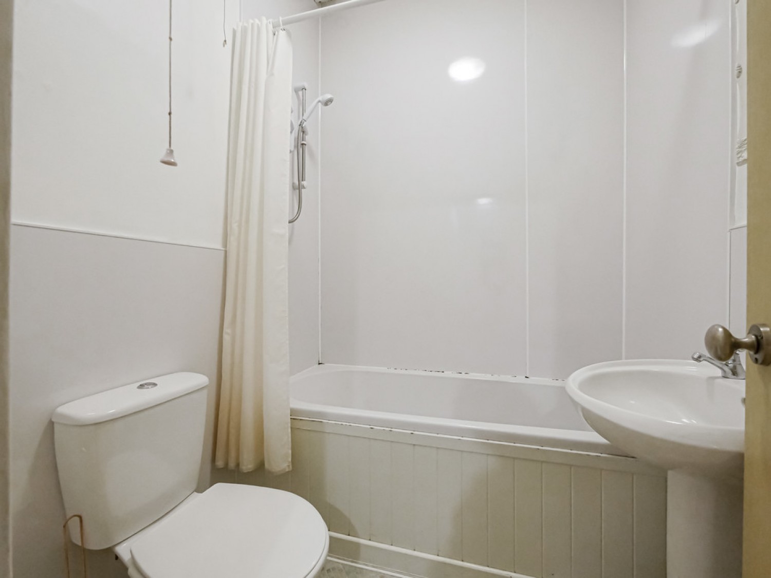 2 bedroom Flat in Dundee, Angus, Scotland