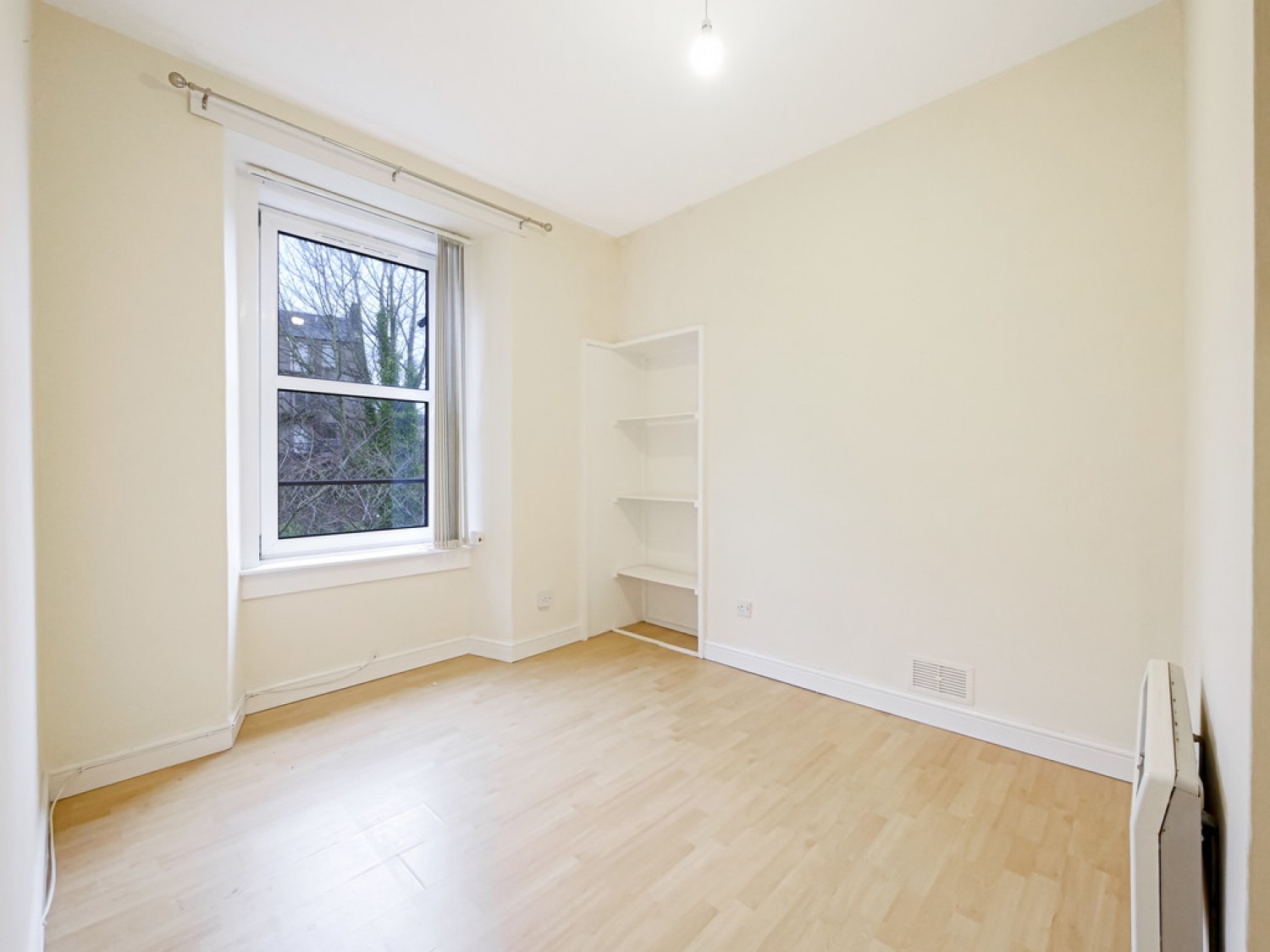 2 bedroom Flat in Dundee, Angus, Scotland