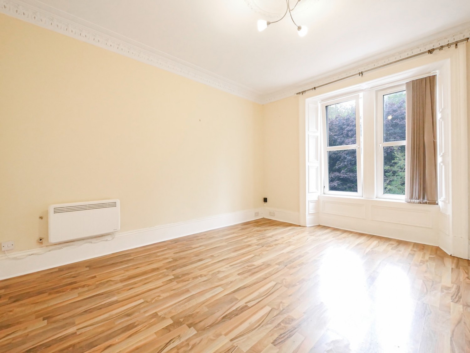2 bedroom Flat for Letting Dens Road, Dundee
